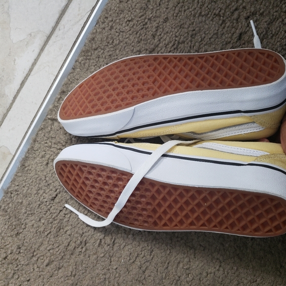 size 6 old skool golden haze/ true white vans - Picture 5 of 5